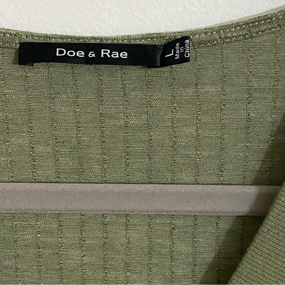 Doe & Rae Midi to Long Green Relaxed Fit Sleeveless Ribbed Tank V Neck Large - Picture 4 of 6